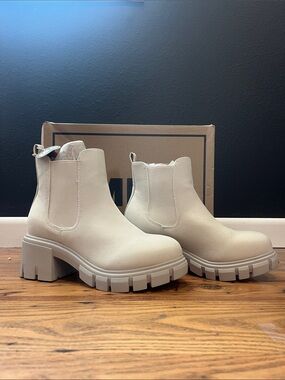Minimalist Cream Lug-Sole Chelsea Booties